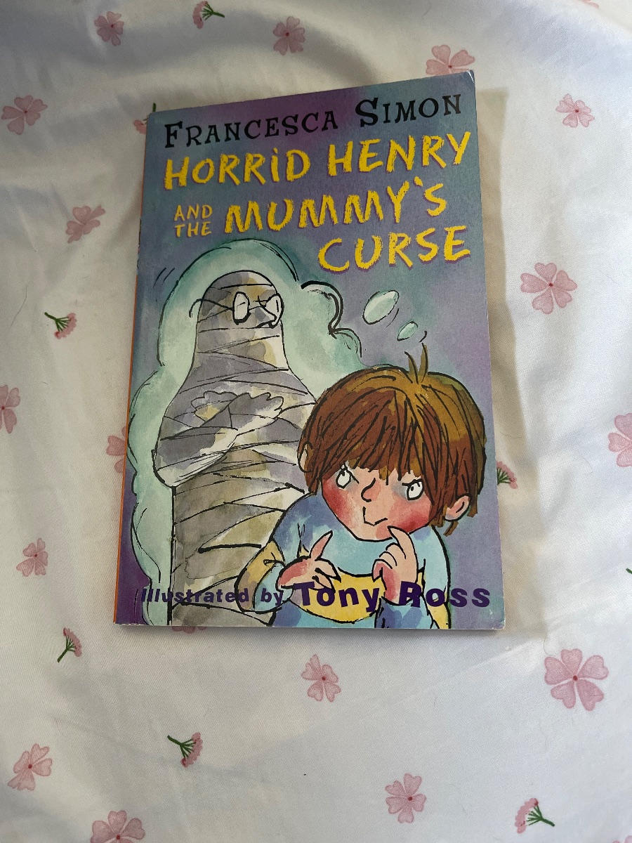 Horrid Henry and the Mummy's Curse cover