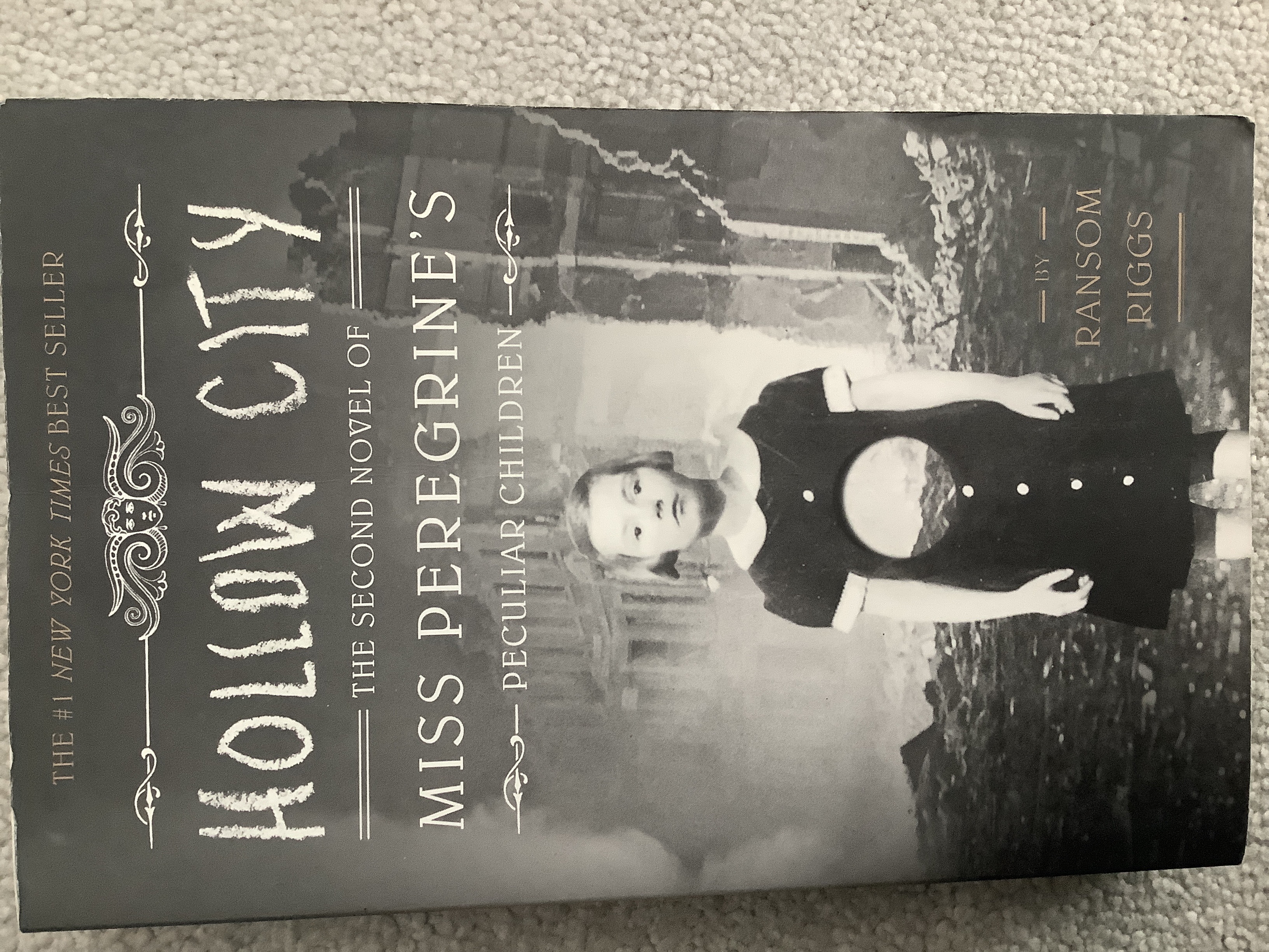 Hollow City cover
