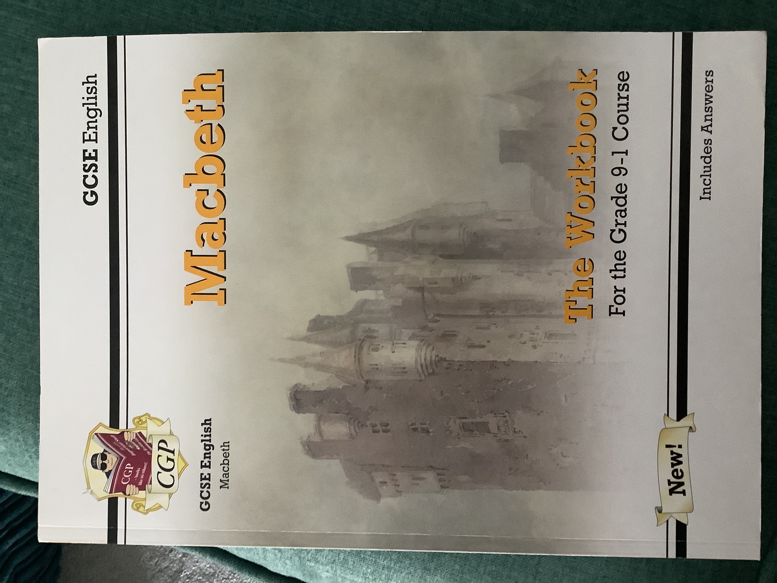 New Grade 9-1 GCSE English Shakespeare - Macbeth Workbook (includes Answers) cover